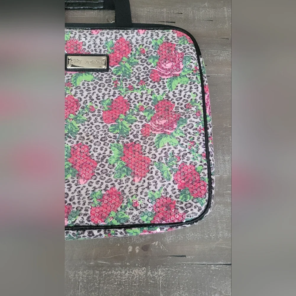 Betsey Johnson Roses & Cheetah Laptop Computer Case